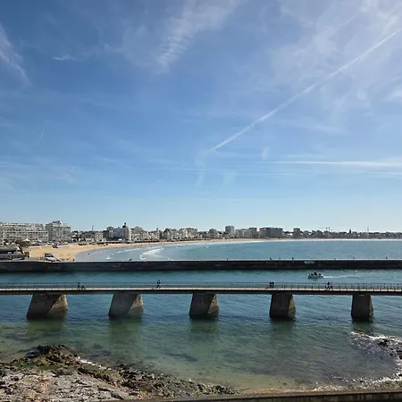 Vue Sur La Baie Des Sables